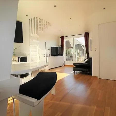 Cadre Exceptionnel: Duplex Classe 4**** Tennis, Piscine, Parking, Linge Inclus, Wifi, Materiel Bebe, Proximite Centre Apartment Deauville