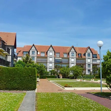 Duplex élégance: Luxe 4* Avec Tennis Et Piscine Apartment